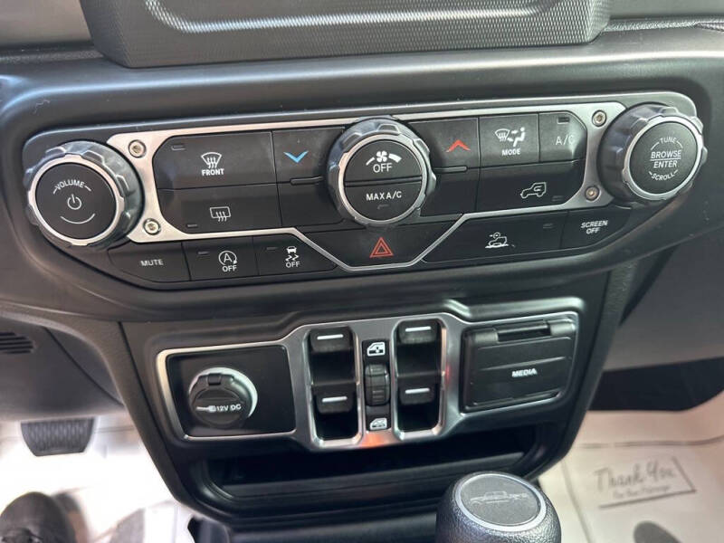 2022 Jeep Gladiator Willys