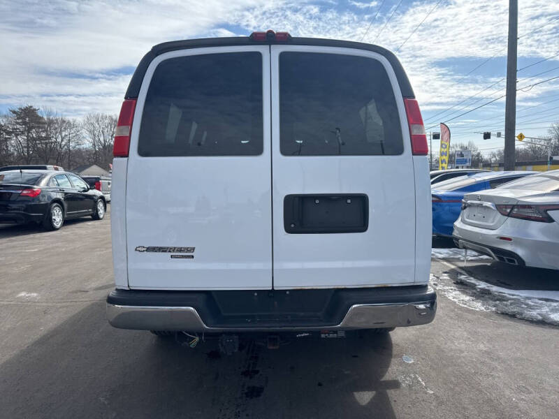 2013 Chevrolet Express LT 2500