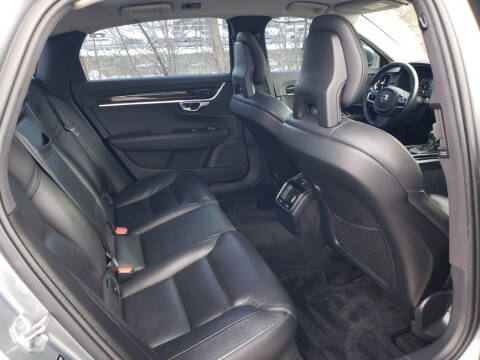 2018 Volvo S90 T6 Momentum