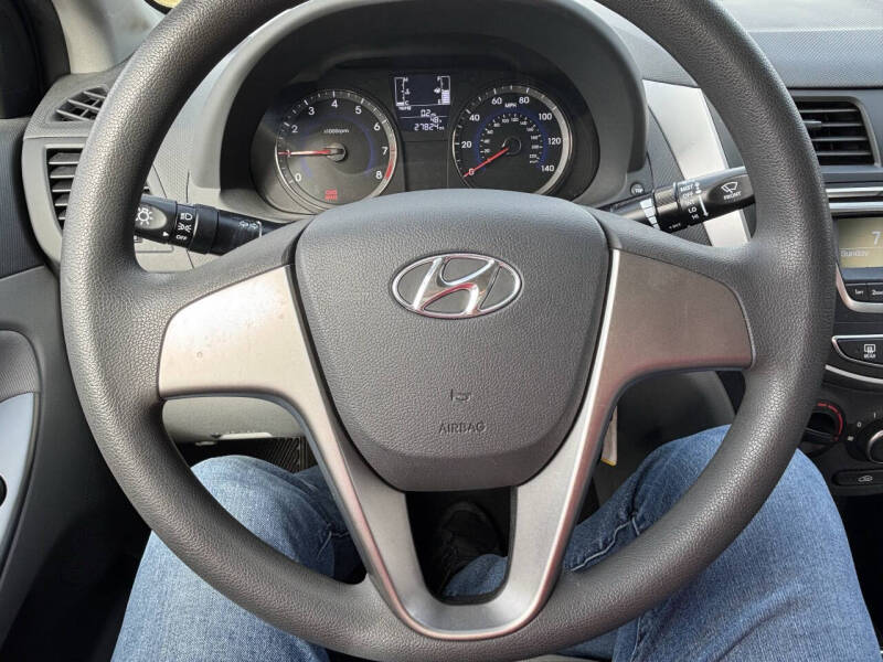 2017 Hyundai Accent SE