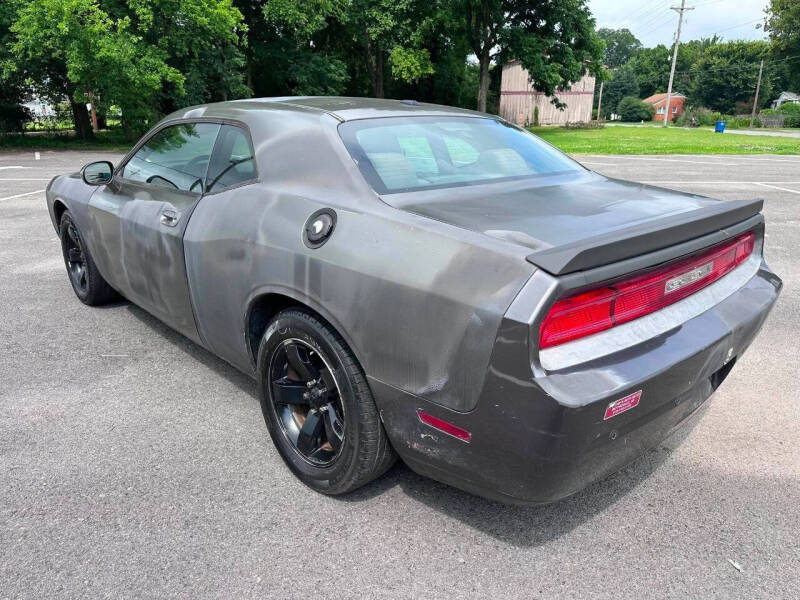 2009 Dodge Challenger SE