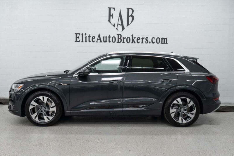 2021 Audi e-tron quattro Premium Plus