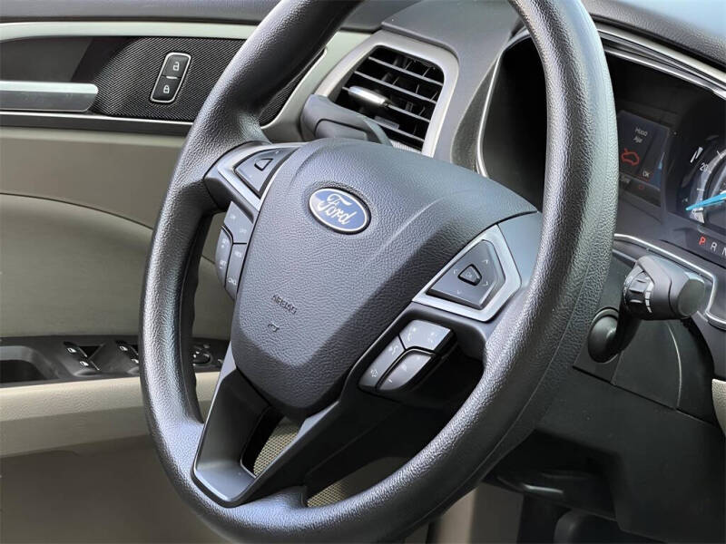 2018 Ford Fusion Hybrid SE