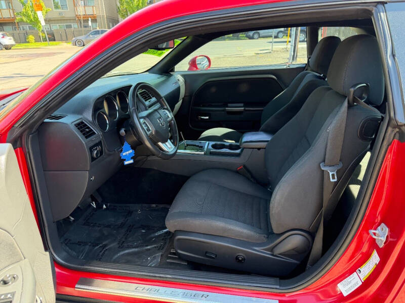 2013 Dodge Challenger SXT
