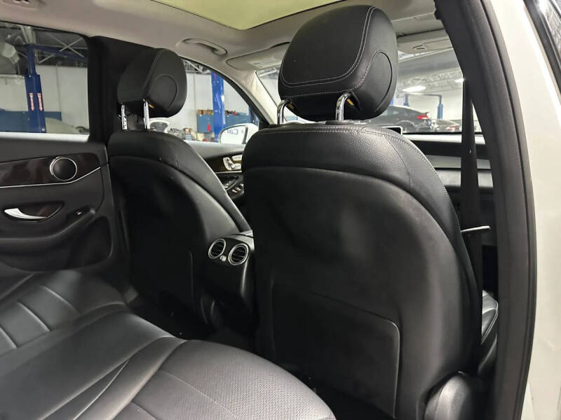 2017 Mercedes-Benz GLC GLC 300