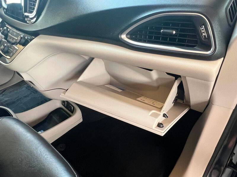 2019 Chrysler Pacifica Touring L Plus