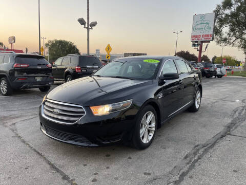 2016 Ford Taurus SE