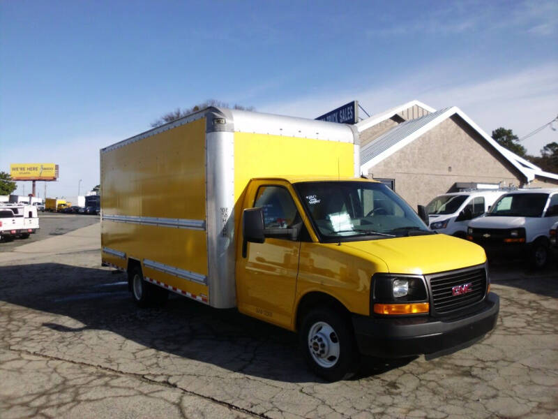 2017 GMC Savana Cutaway 3500