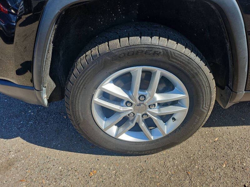 2017 Jeep Grand Cherokee Laredo E