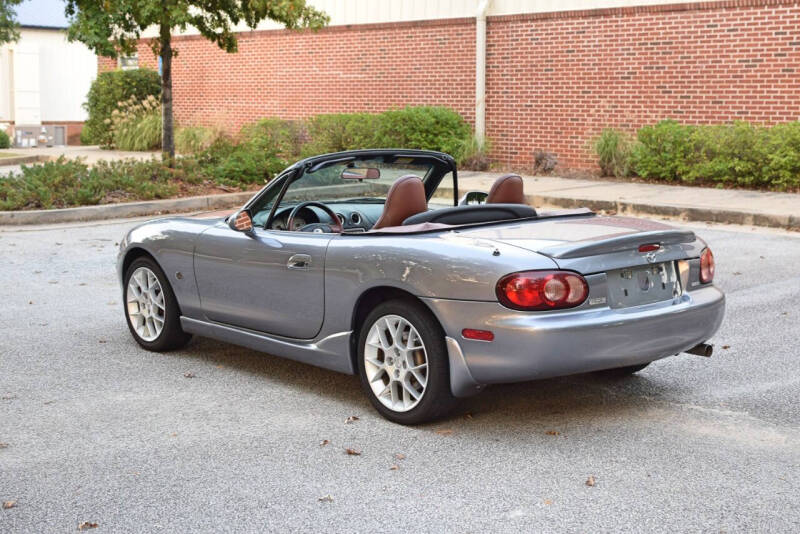 2002 Mazda Miata SE photo 8