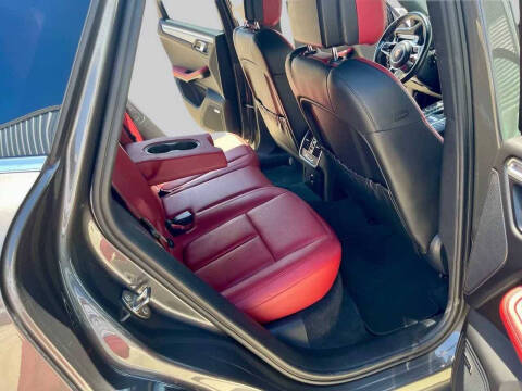 2015 Porsche Macan S