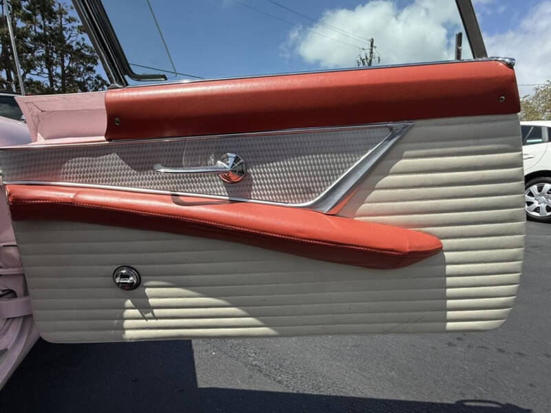 1956 Ford Thunderbird