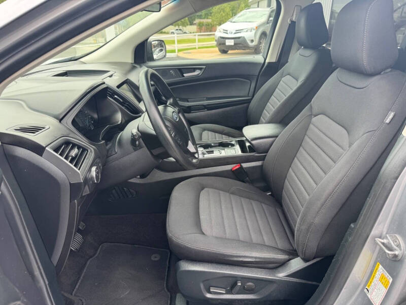 2020 Ford Edge SE