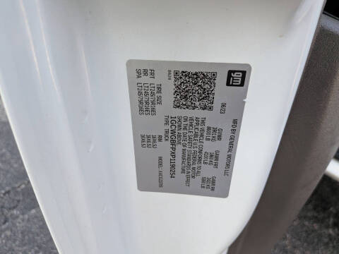 2023 Chevrolet Express 2500