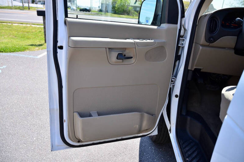 2008 Ford E-Series E-150 XLT