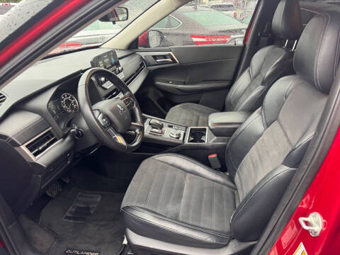 2022 Mitsubishi Outlander SE