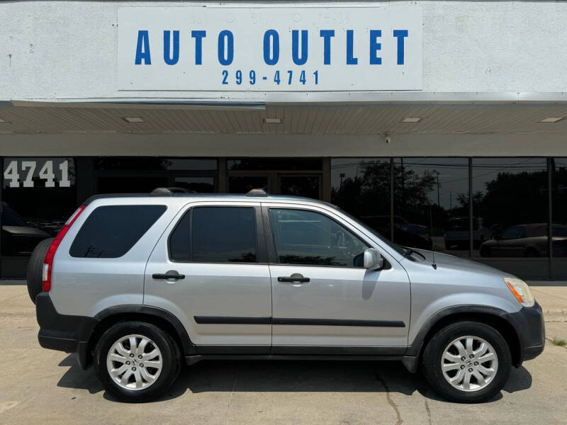 2005 Honda CR-V for sale at Auto Outlet in Des Moines IA