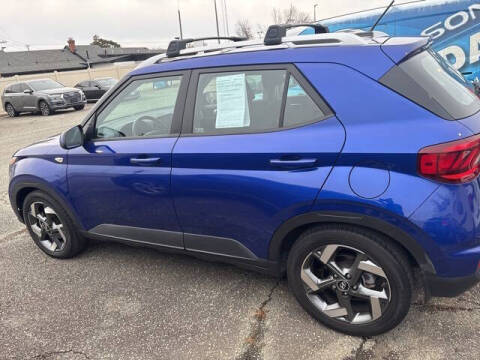 2023 Hyundai Venue SEL