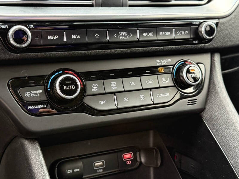 2022 Kia Niro Touring Special Edition