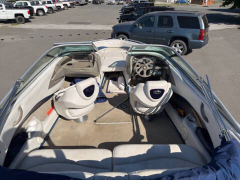 2004 Crownline 202BR
