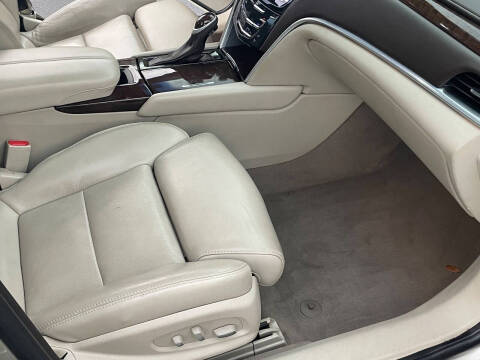 2013 Cadillac XTS Luxury Collection