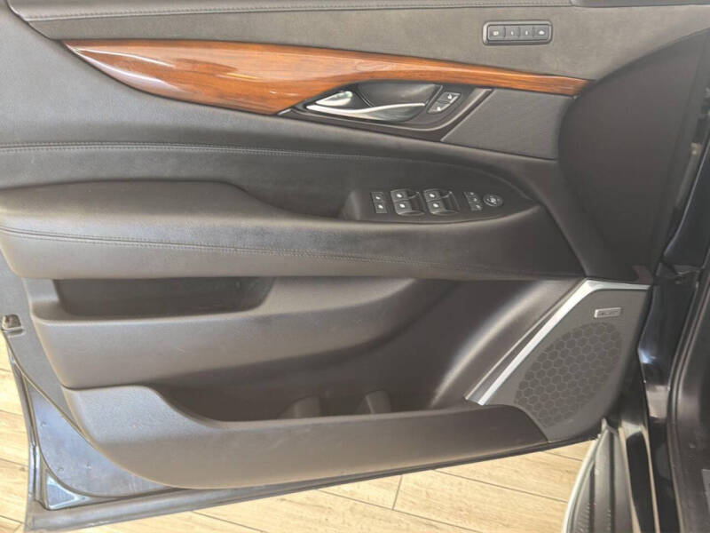 2020 Cadillac Escalade Luxury