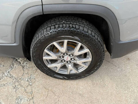2022 GMC Acadia SLT