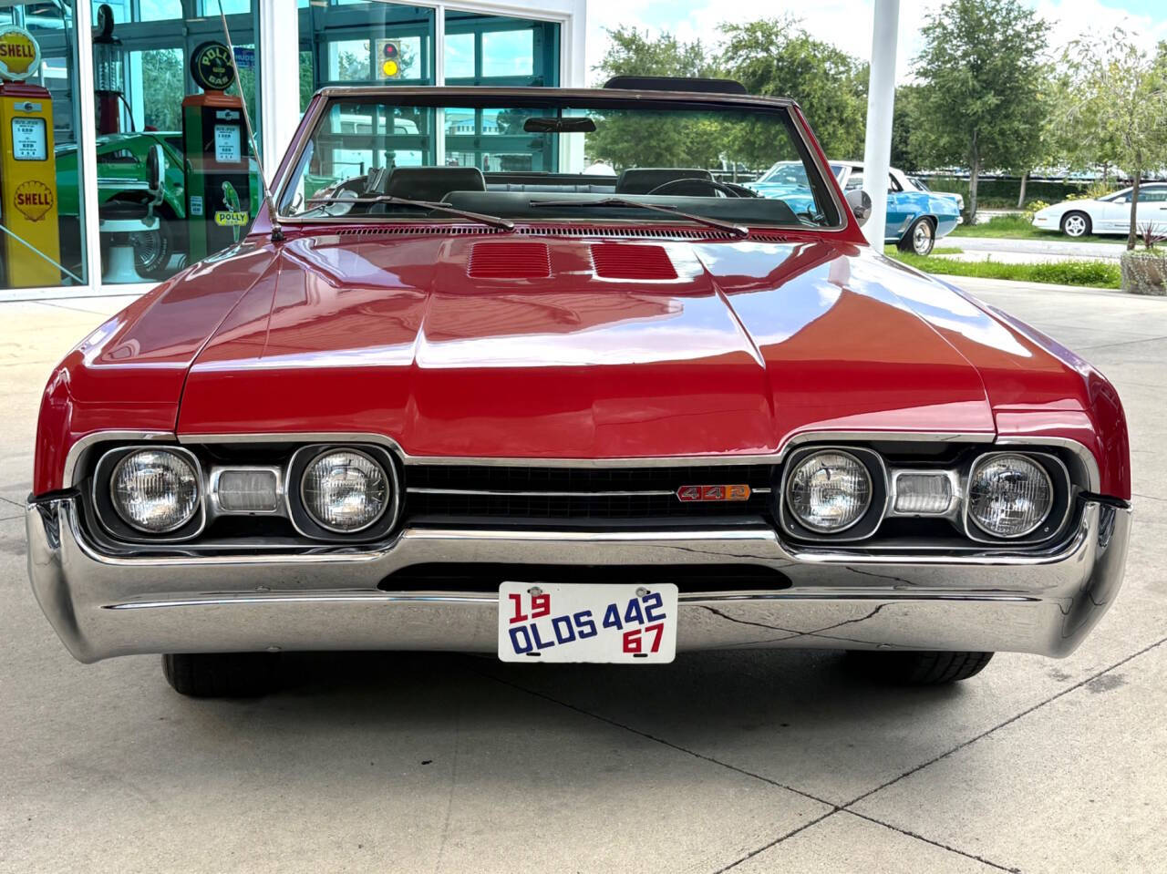 1967 Oldsmobile Cutlass Supreme 2