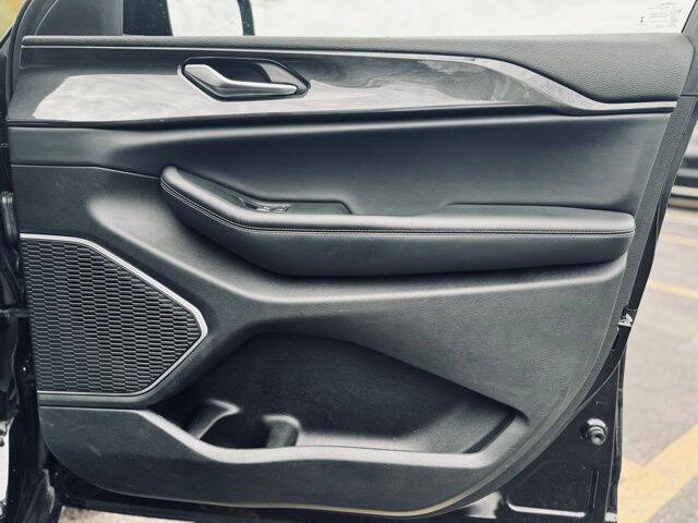 2022 Jeep Grand Cherokee Altitude