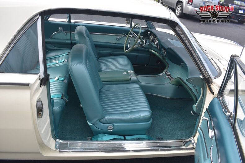 1962 Ford Thunderbird