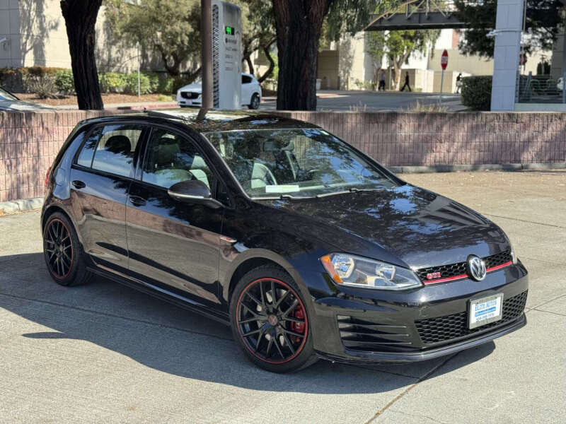 Image 3 of 2015 Volkswagen Golf GTI SE
