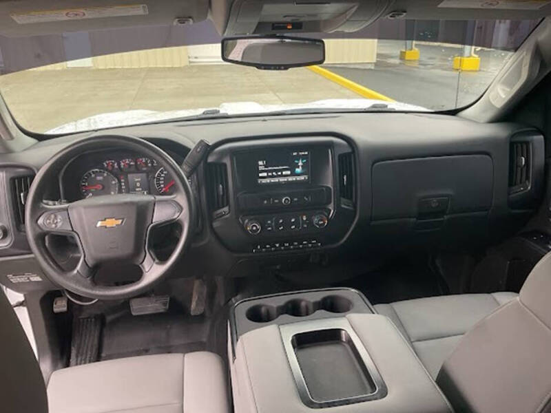 2022 Chevrolet Silverado 5500HD