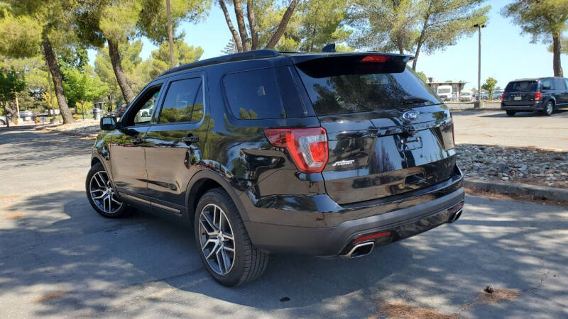 2016 Ford Explorer Sport