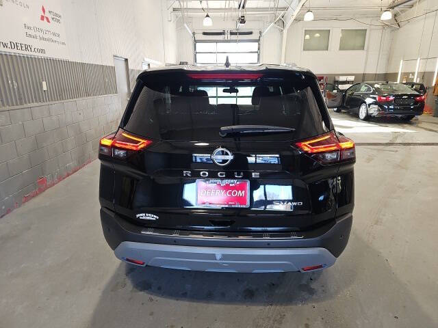 2023 Nissan Rogue SV