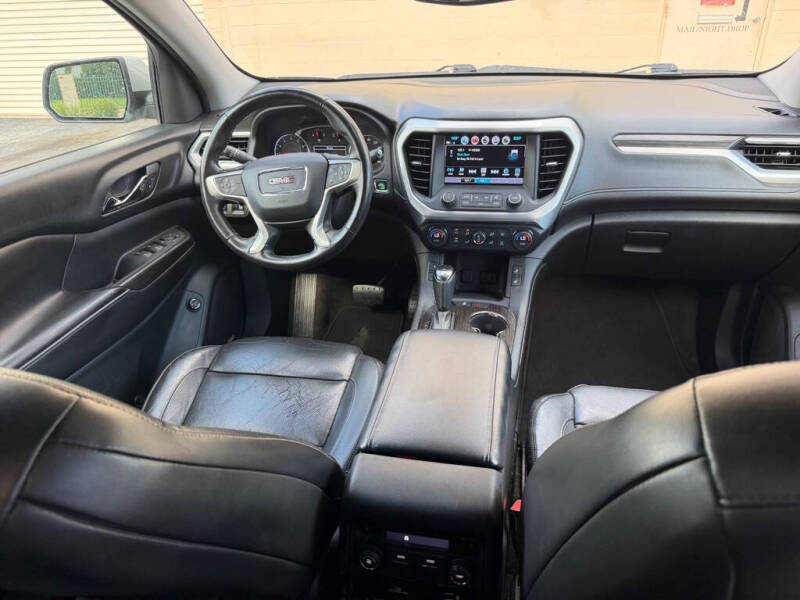 2017 GMC Acadia SLT-1