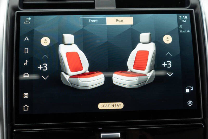 2024 Land Rover Discovery P300 Dynamic SE