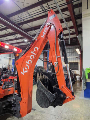 2021 Kubota M62  Tractor  Loader  Backhoe