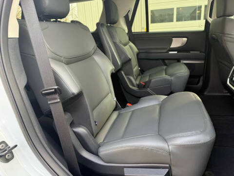 2026 Ford Expedition Active