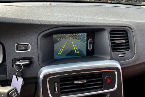 2015 Volvo V60 Cross Country T5