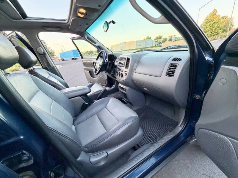 2003 Ford Escape XLT Popular 2