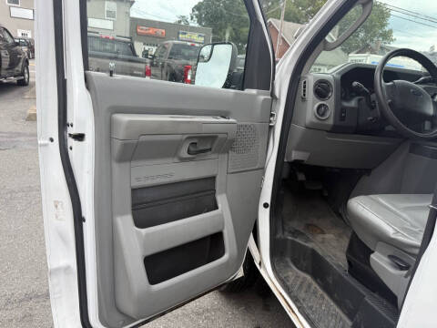 2012 Ford E-Series E-250