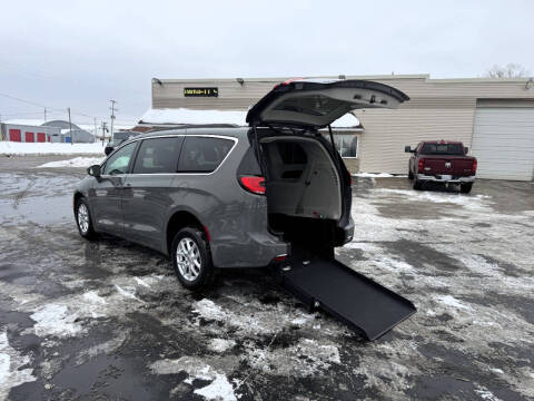 2022 Chrysler Pacifica Touring L