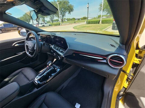 2025 Chevrolet Trax RS