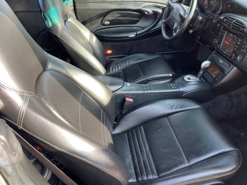 2001 Porsche 911 Carrera 4