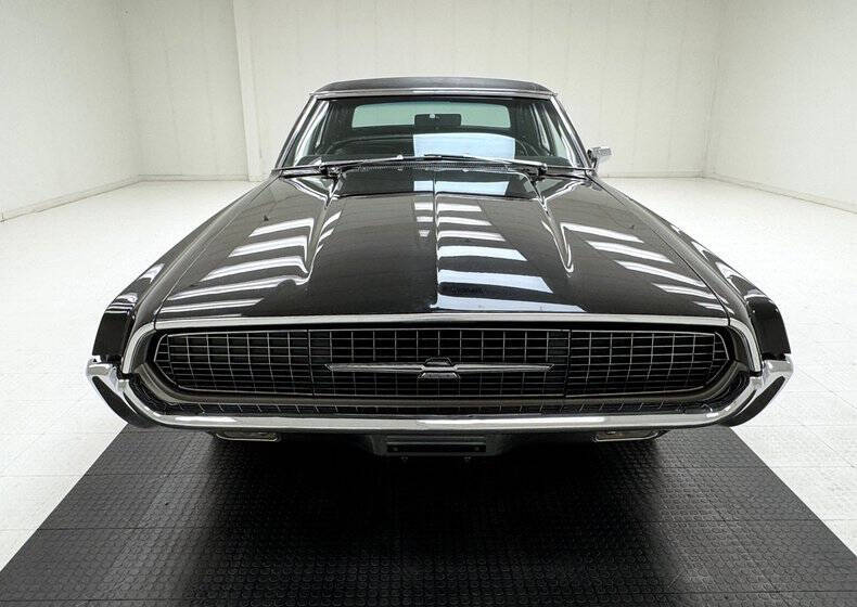 1967 Ford Thunderbird