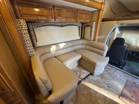 2016 Thor Motor Coach Siesta SA