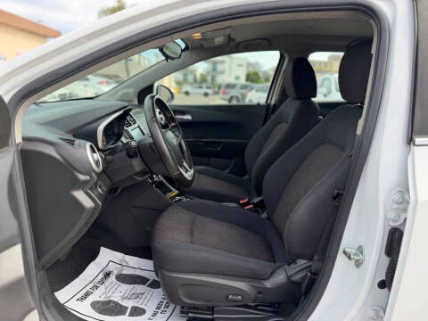 2017 Chevrolet Sonic LT Auto