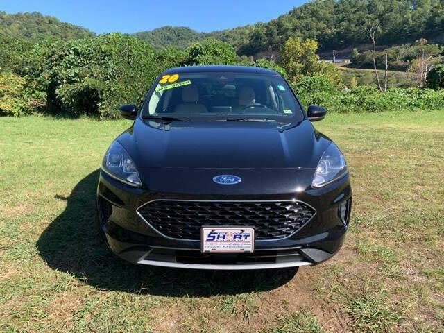 Used 2020 Ford Escape SE with VIN 1FMCU9G69LUC33710 for sale in Hazard, KY