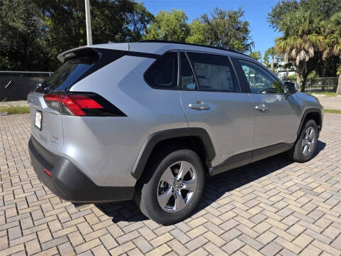 2025 Toyota RAV4 Hybrid XLE