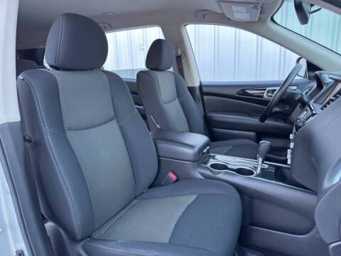 2019 Nissan Pathfinder SV